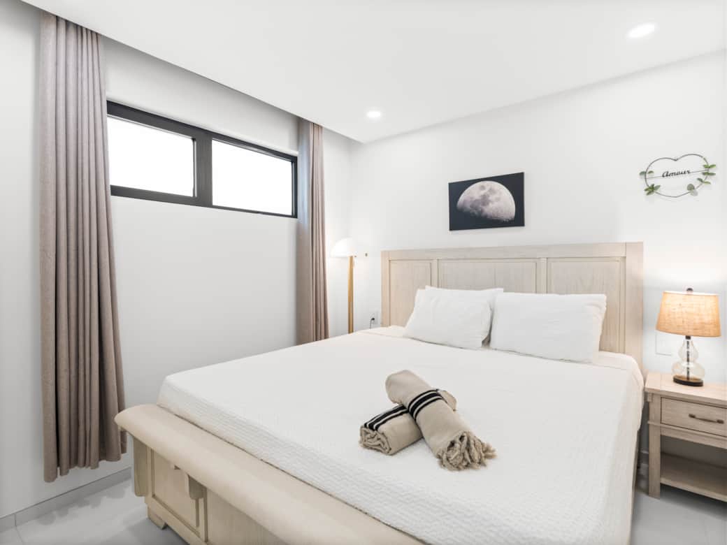 D S C01736 D S C01736