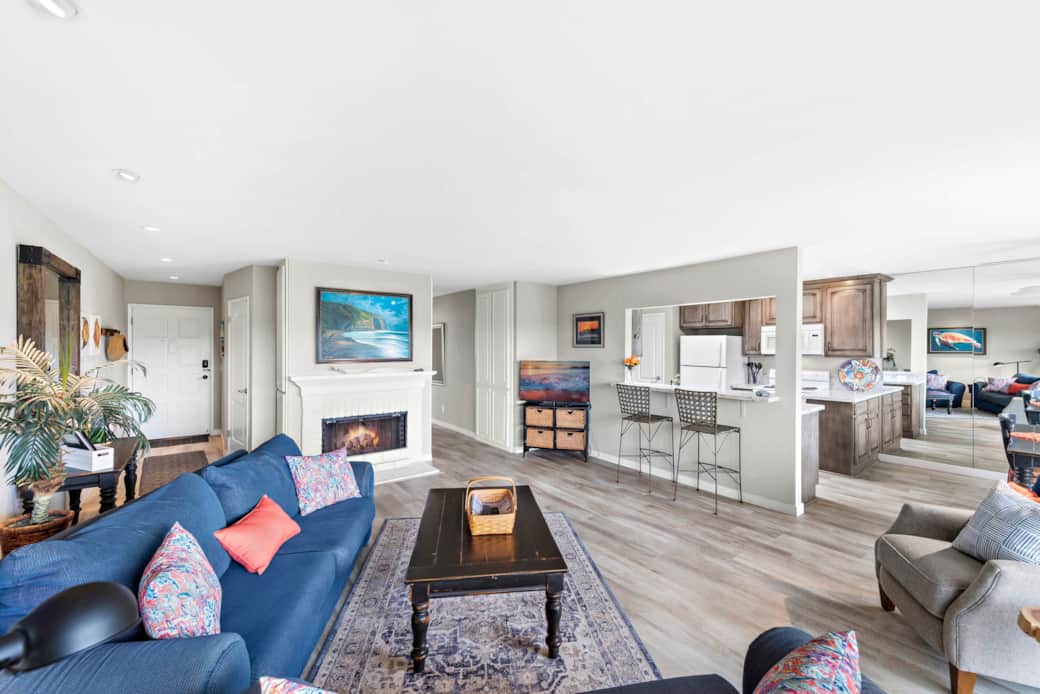 235 Ave Lobiero 203 (4)