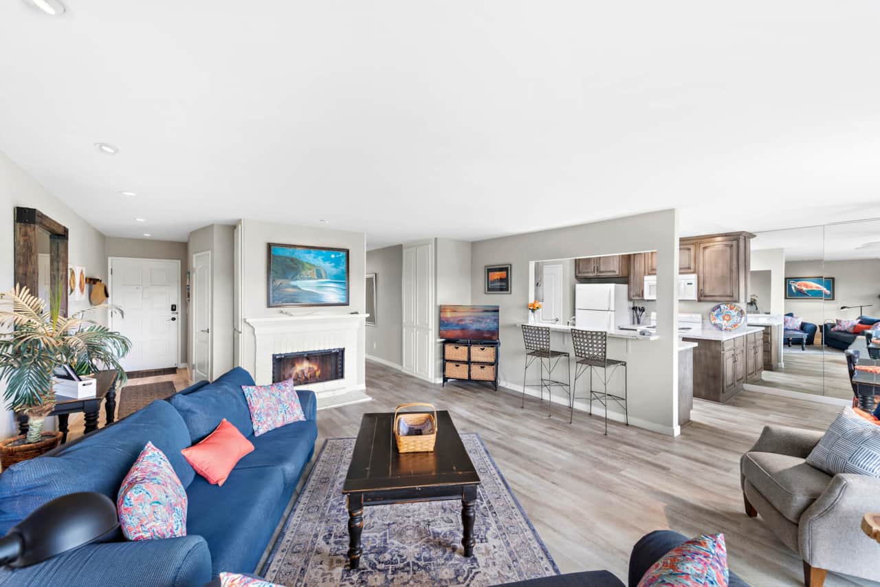 235 Ave Lobiero 203 (4)