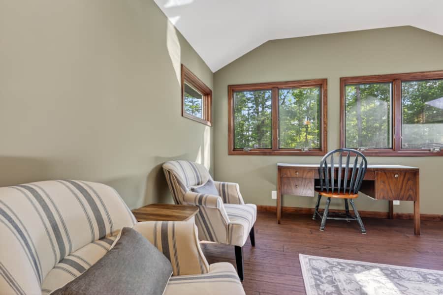 Sitting room with desk