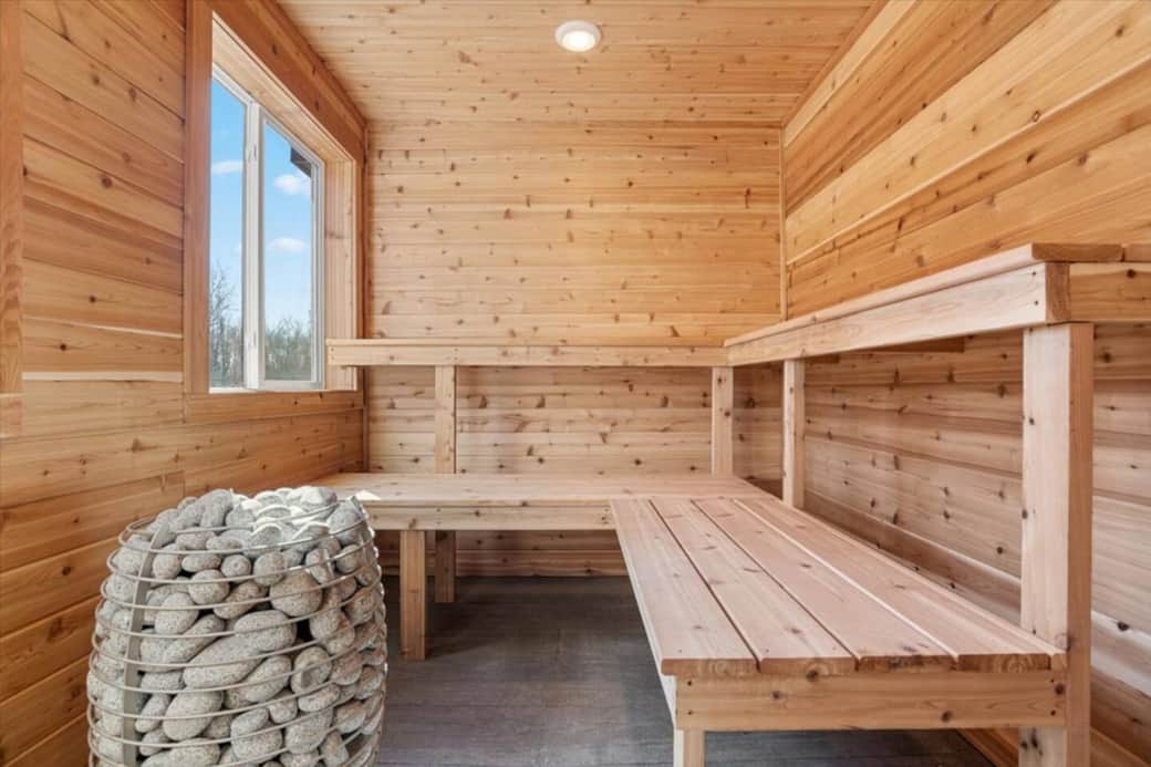 Relax & enjoy!  You will love the views from the Dry sauna with changing room heated by Humm'