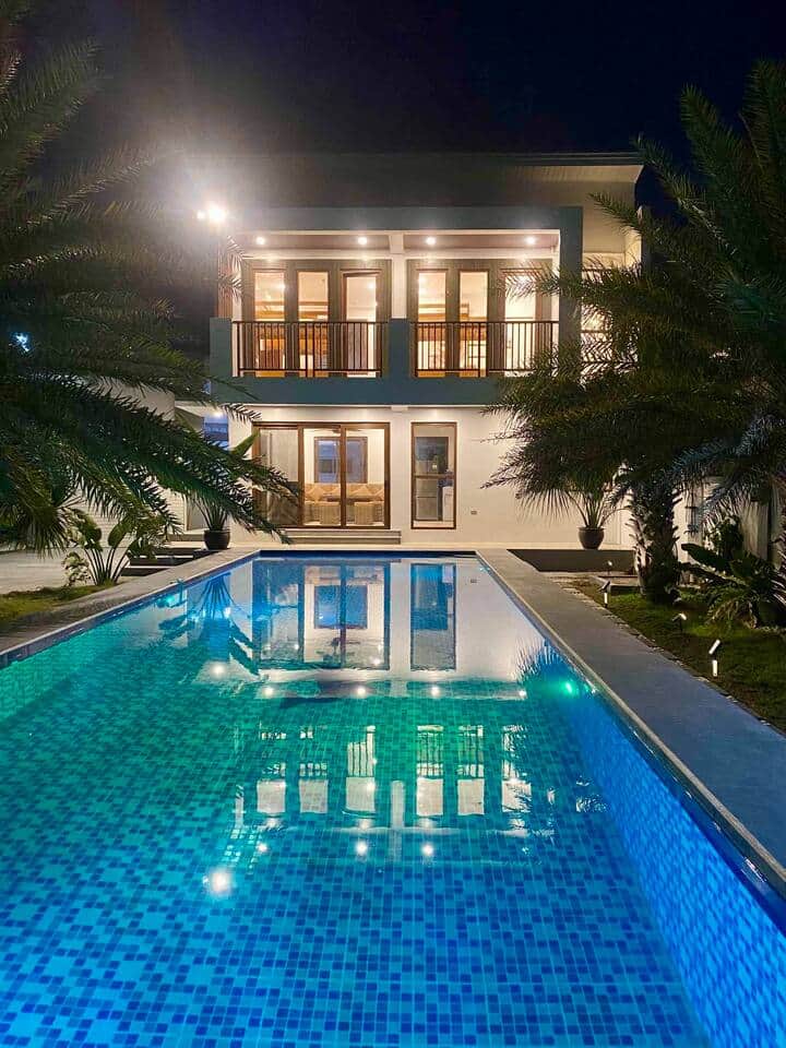 Guest house with pool and garden views 