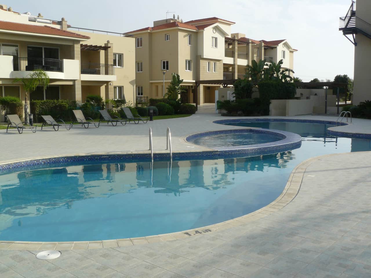 Holiday let E107 (2) Swimming Pool and Children's Pool