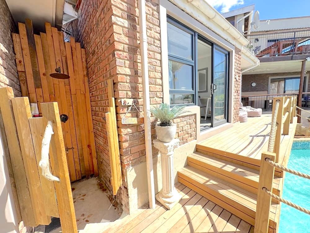 Outdoor Shower and Pool Deck