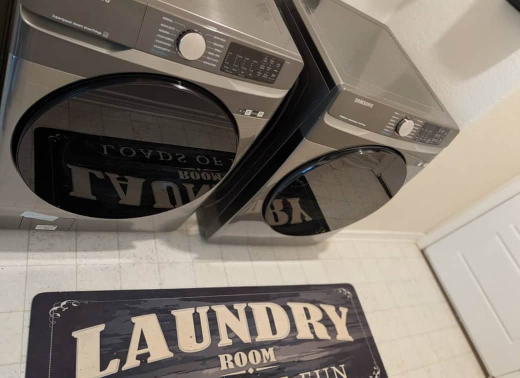 Top of the line full size washer and dryer. Top of the line full size washer and dryer.