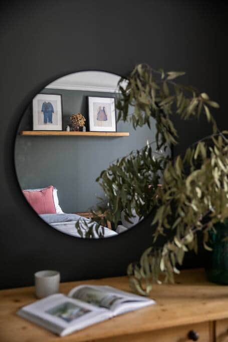 Twin room details Twin room details