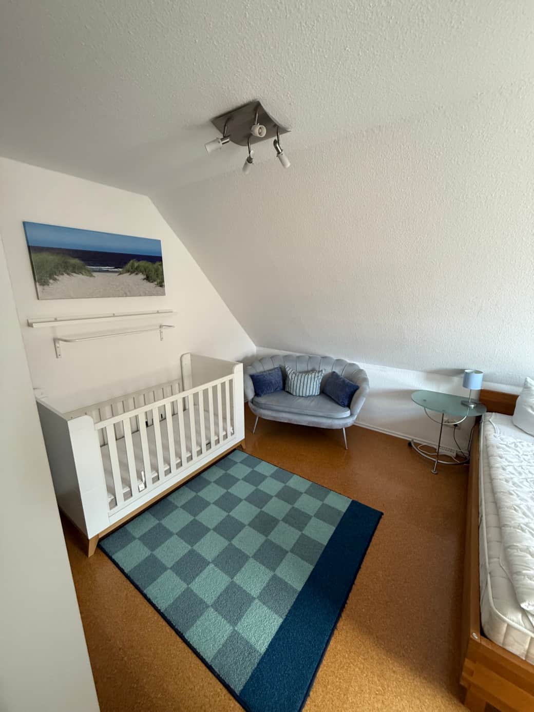 1. OG - Schlafzimmer mit Doppel- und Kinderbett 1. OG - Schlafzimmer mit Doppel- und Kinderbett