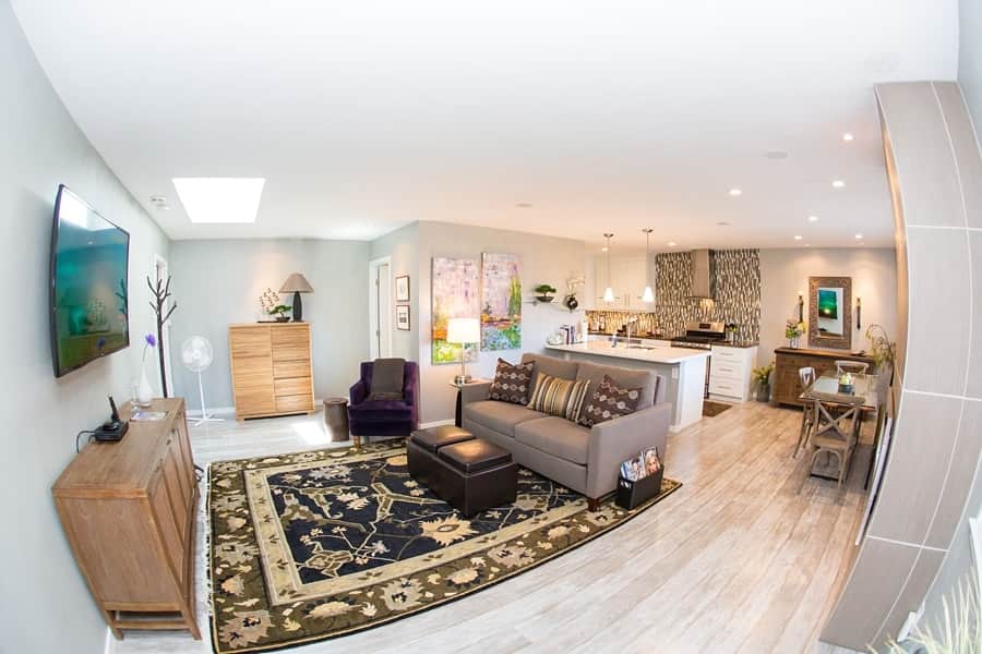 Living Room/Dining/Kitchen Living Room/Dining/Kitchen