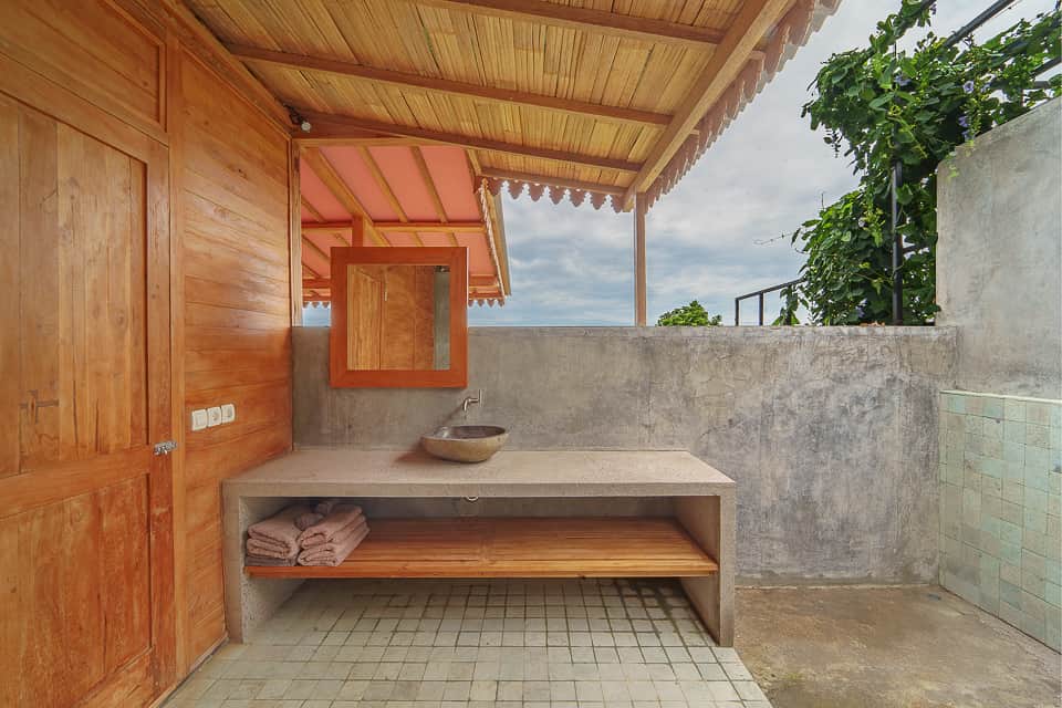 Kesambi 3 Sumberkima Hill retreat 