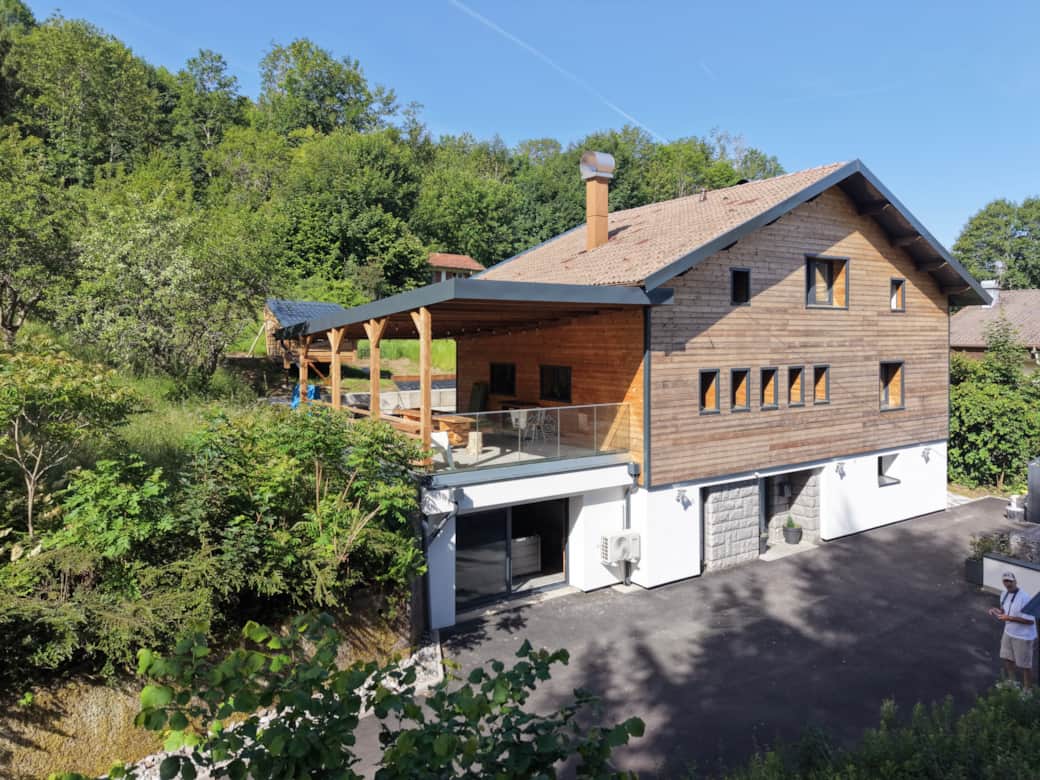 Le grand chalet des privilèges et ses 2 terrasses dont une abritée ! Le grand chalet des privilèges et ses 2 terrasses dont une abritée !