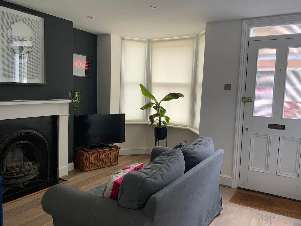 From this view you can see that the front door opens directly into the front lounge. 
The TV has a Roku device fitted, please log in with your own Netflix, Amazon Prime and other streaming channels. 