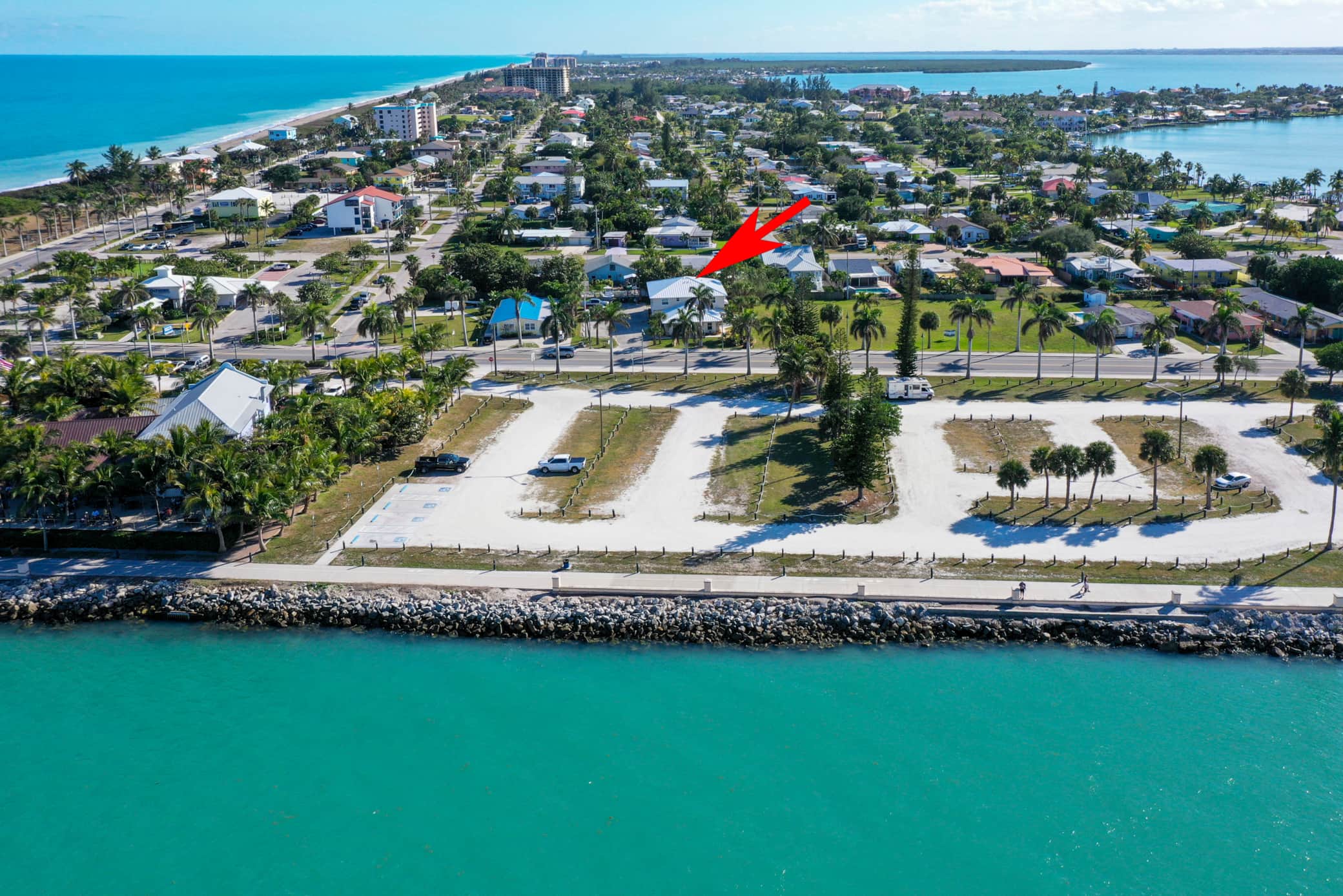 2 Bed /1.5 bath Townhouse Apartment