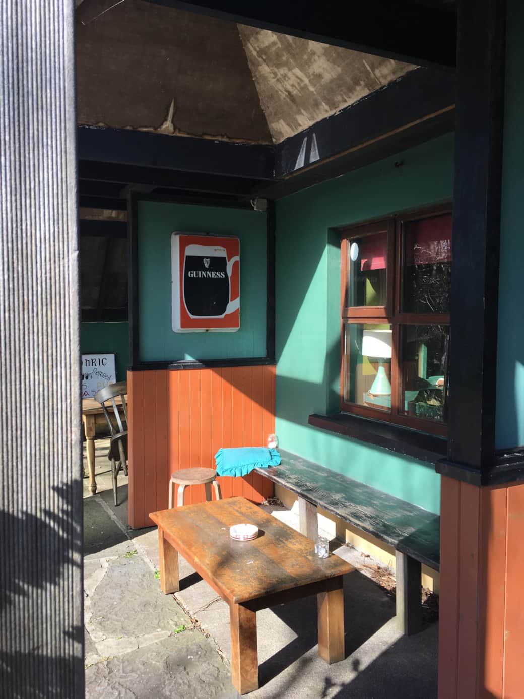 detail of the patio to the rear of the pub