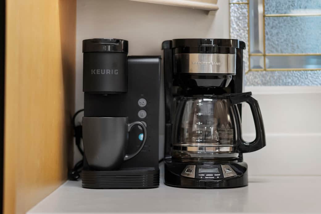 Multiple coffee options in the kitchen and kitchenette Multiple coffee options in the kitchen and kitchenette