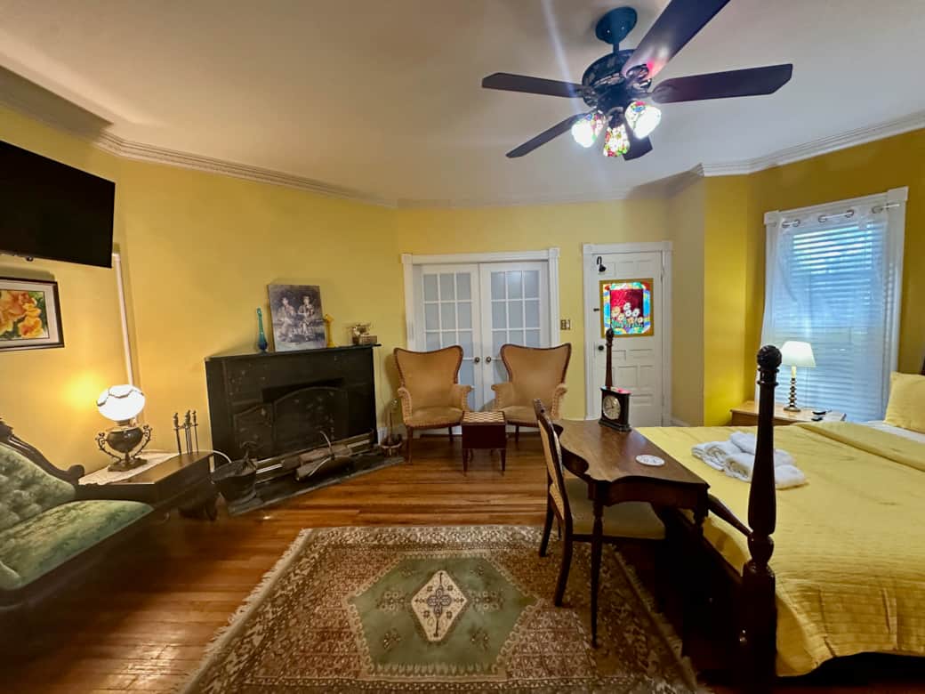 Gold Room From Side