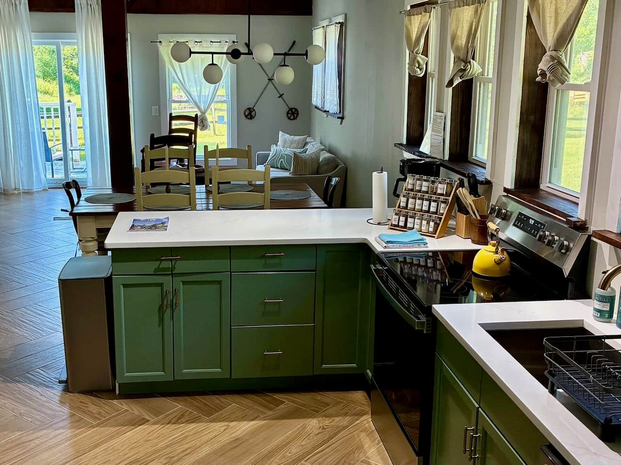 Fully equipped kitchen