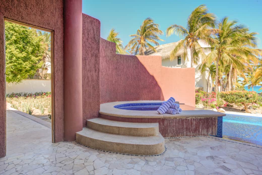 Private jacuzzi