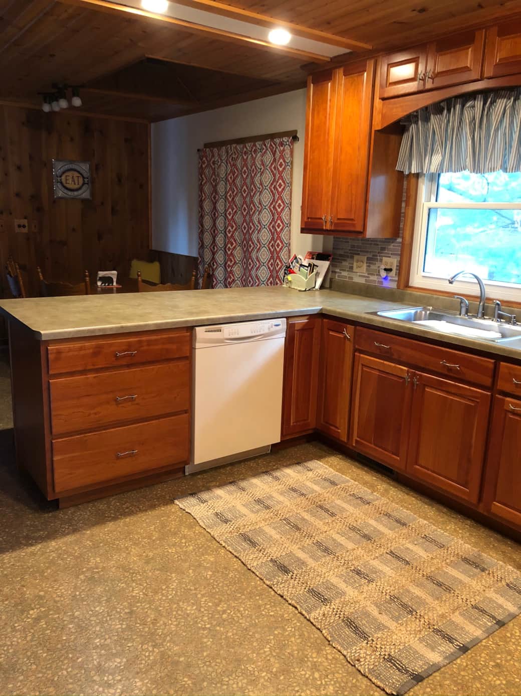 SMITH CABIN KITCHEN