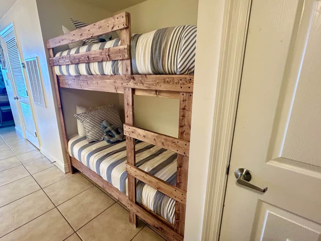 Insert hall bunks