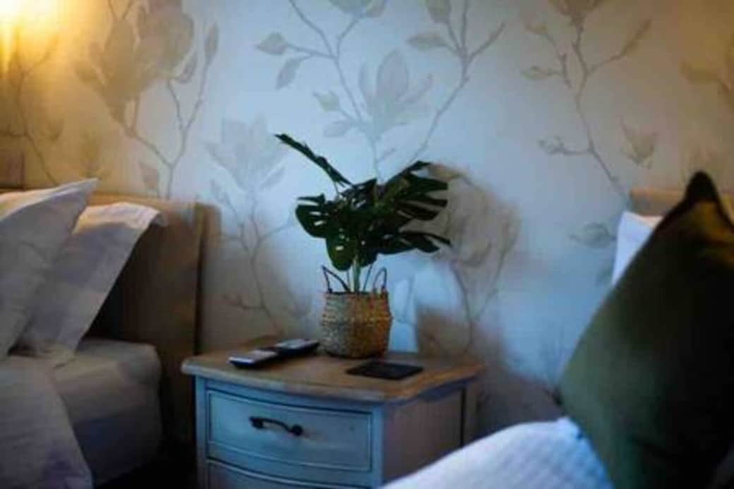 The house is designed with detail in mind. This room has a TV, garden view and beautiful sunlight. Looking over the historic St Lawrence Church. The house is designed with detail in mind. This room has a TV, garden view and beautiful sunlight. Looking over the historic St Lawrence Church.