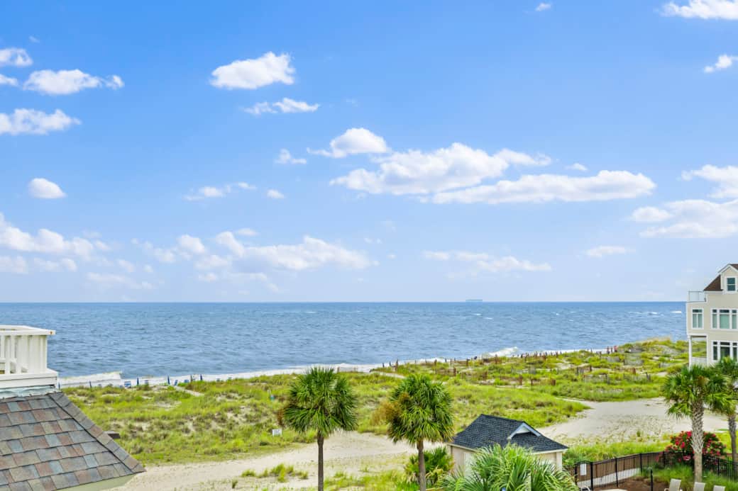 Isle of Palms; Wild Dunes; Port O' Call A302