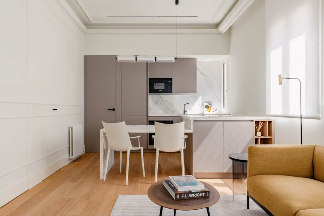 Image 12 8 Image 12 8