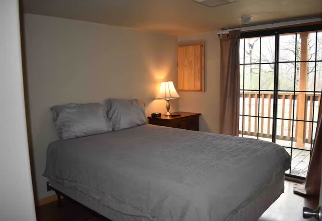 Queen Bedroom Queen Bedroom