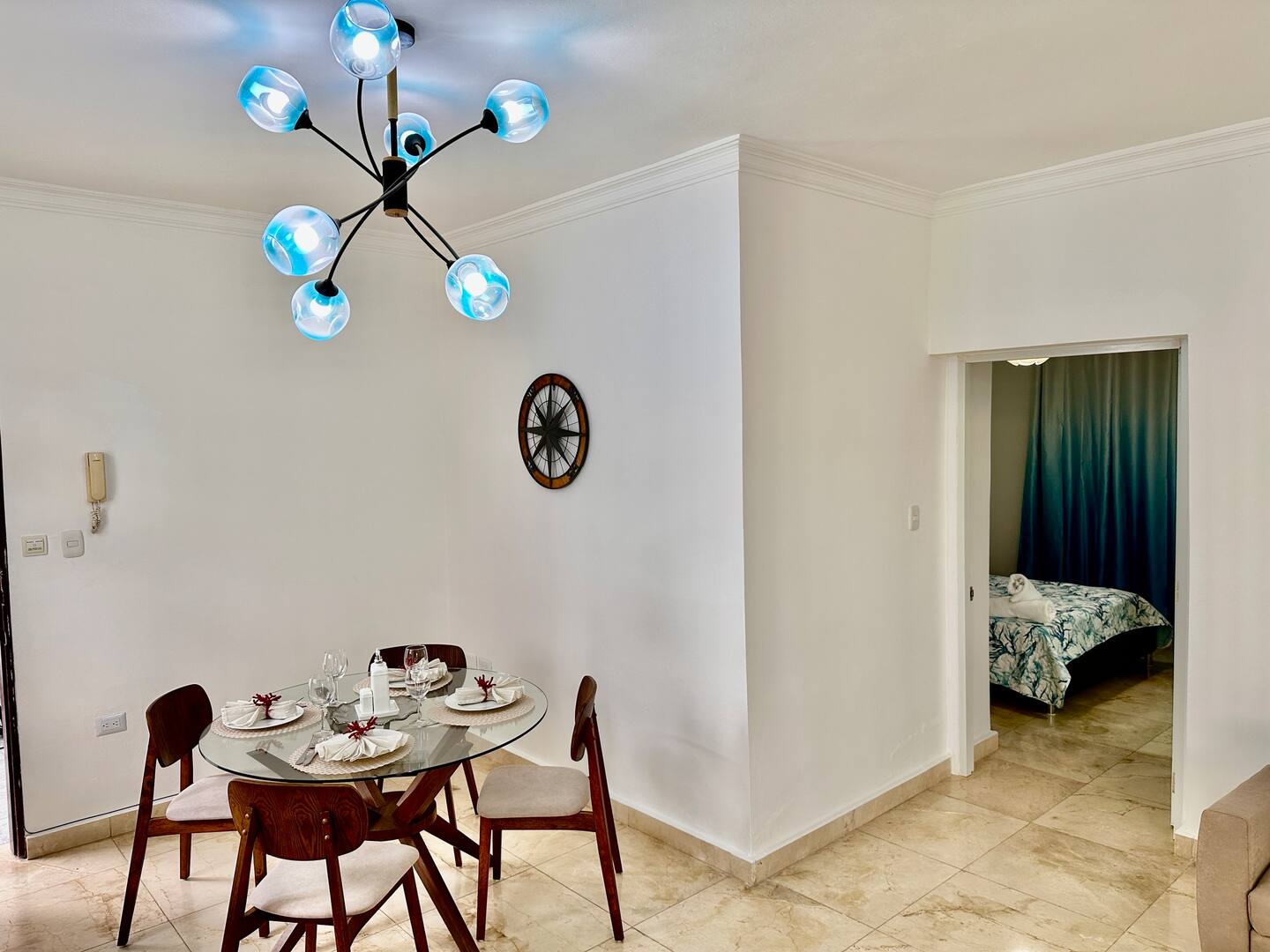 Great location Los Corales, minutes from beach photo 2