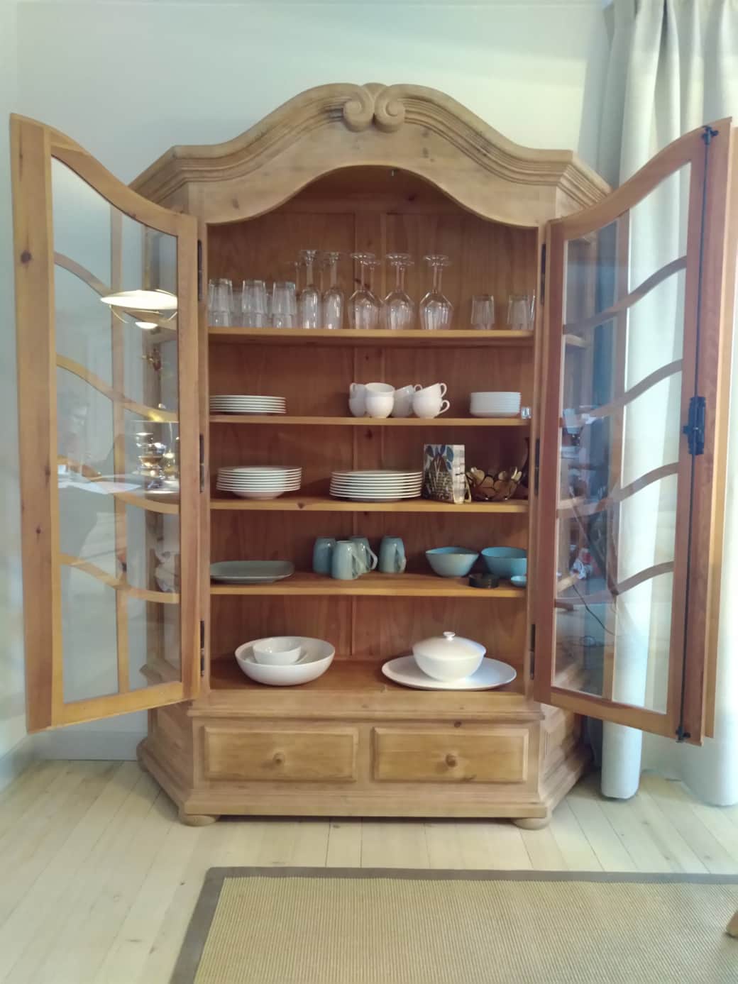 schrank offen