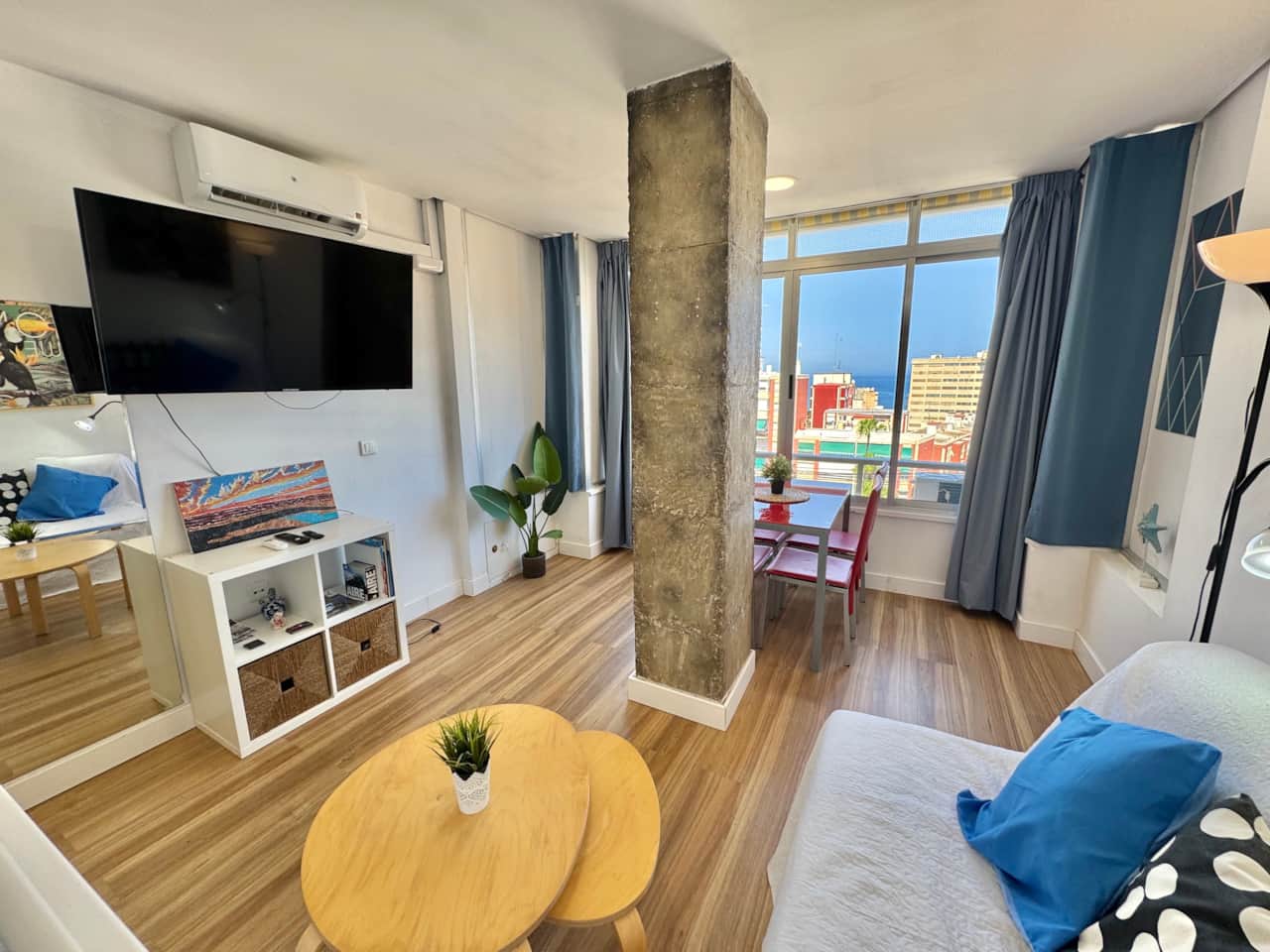 Image picker A8163199 64EF 483E 8478 319F70E860E7 6112 000003C6A568955F