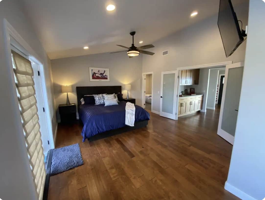 Bedroom 1 - Copy.jpg