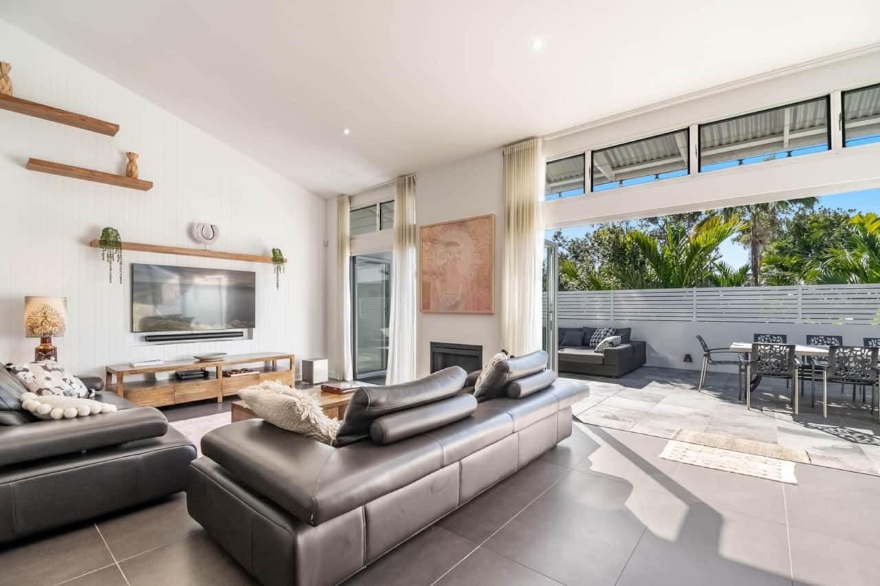byron marvel_living