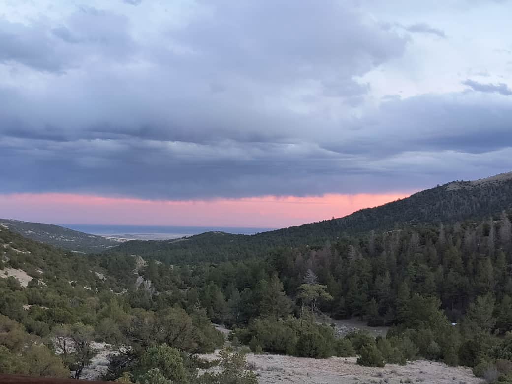 Stunning Sunset views over the surrounding mountains and valley