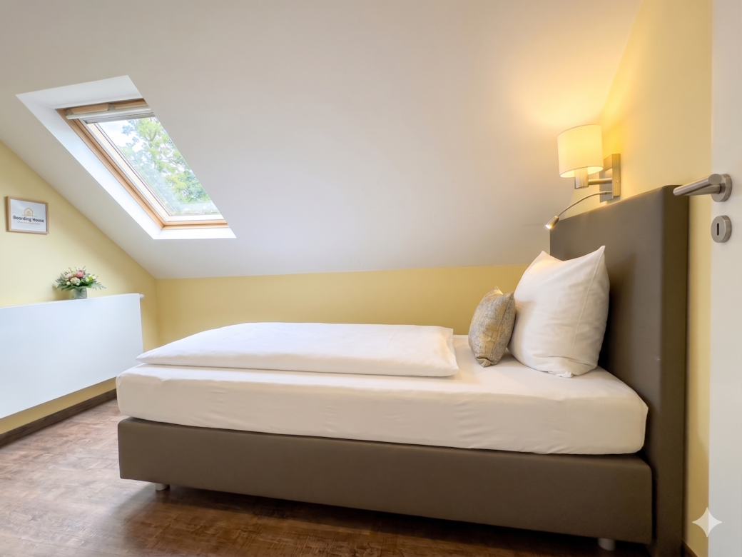 Zimmer 8 - Einzelbett im separaten Zimmer