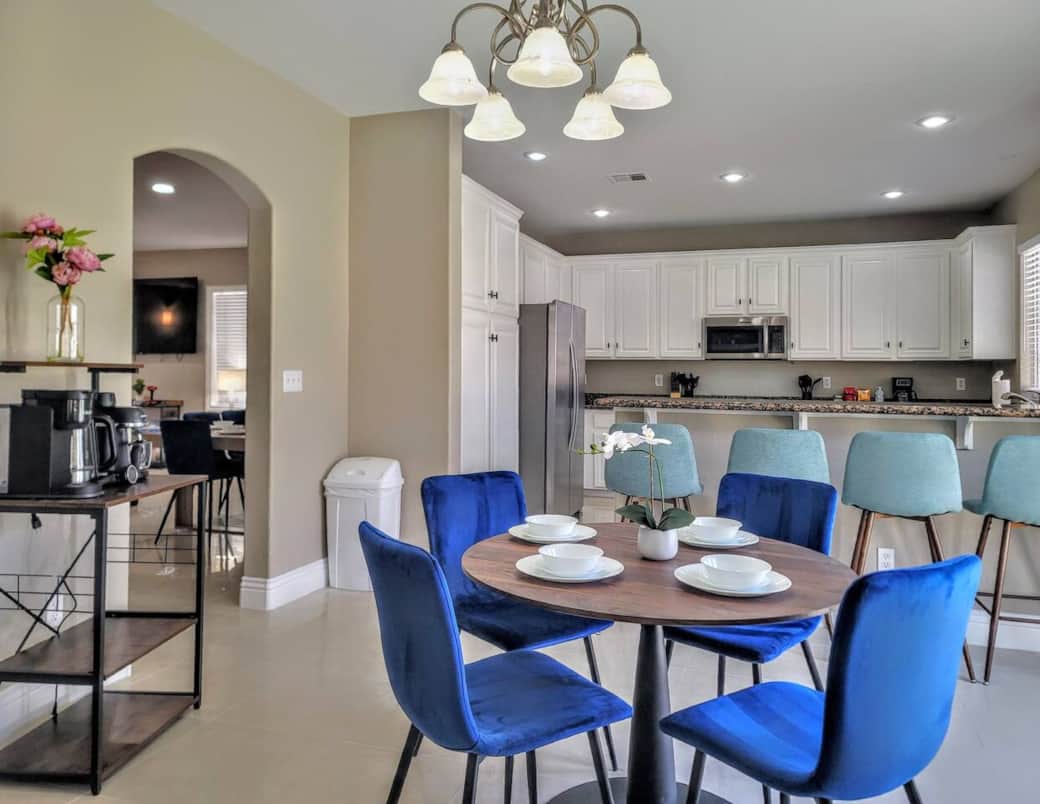 Coffee Dining / Kitchen Overview