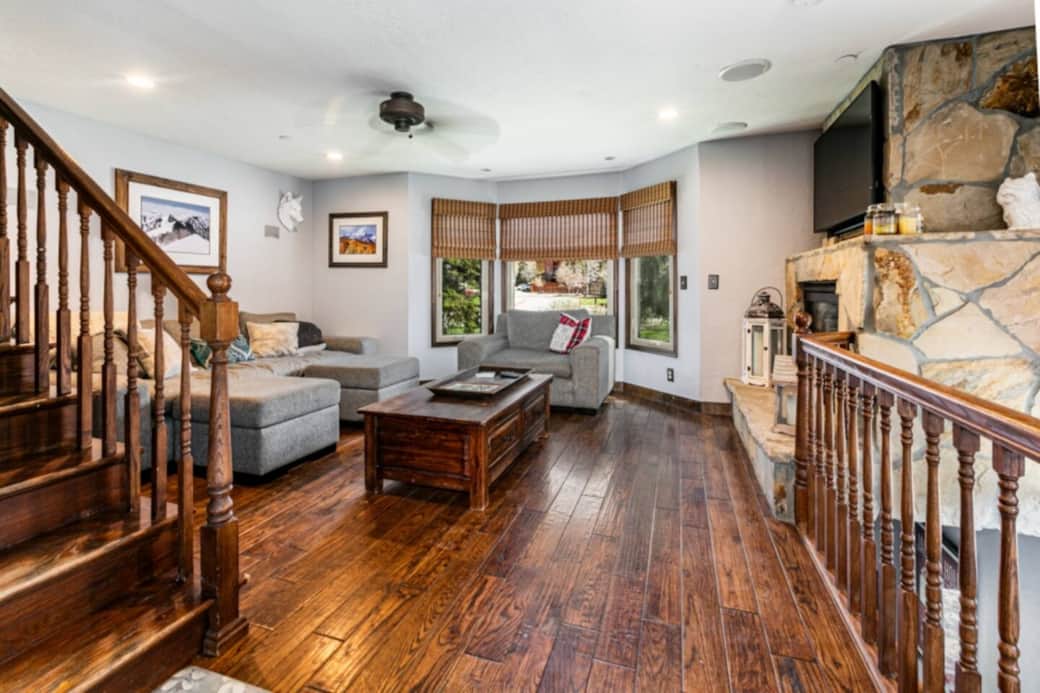 Living Room with Gas Fireplace