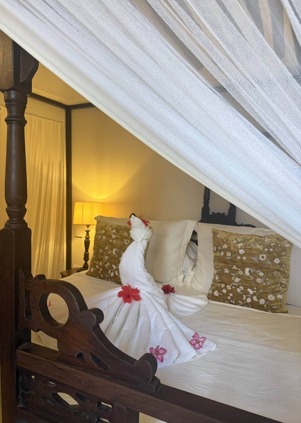 Queen room