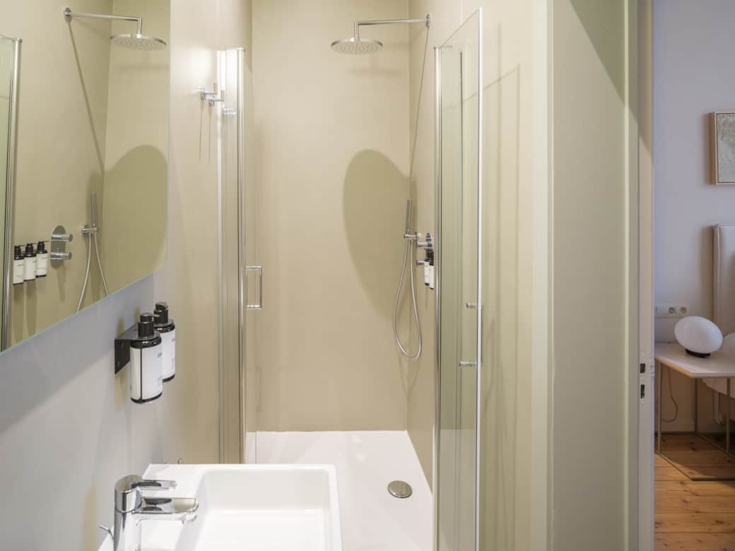 BATHROOM LO DOUX
