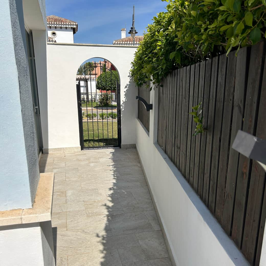 0F54D13D B5C2 4C83 BDD5 D398DE2D58F4 0F54D13D B5C2 4C83 BDD5 D398DE2D58F4