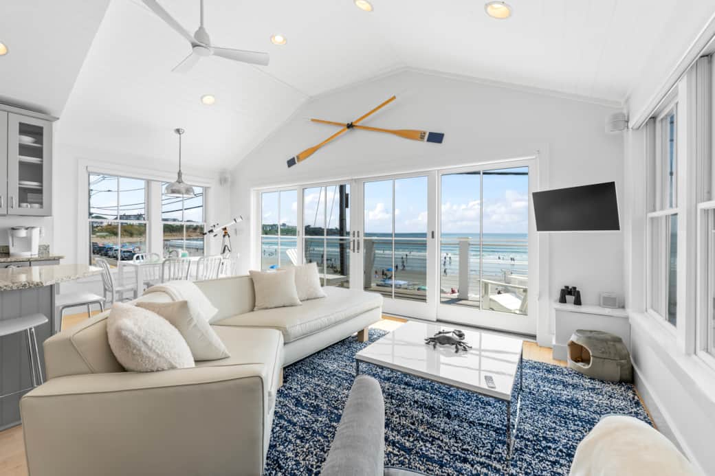 Sitting area with TV