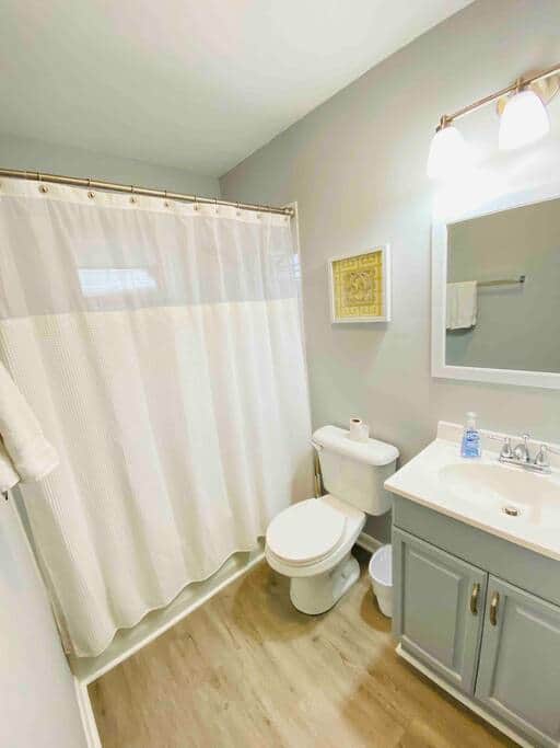 Our clean and bright bathroom is a great place to freshen up for your activities. Our clean and bright bathroom is a great place to freshen up for your activities.
