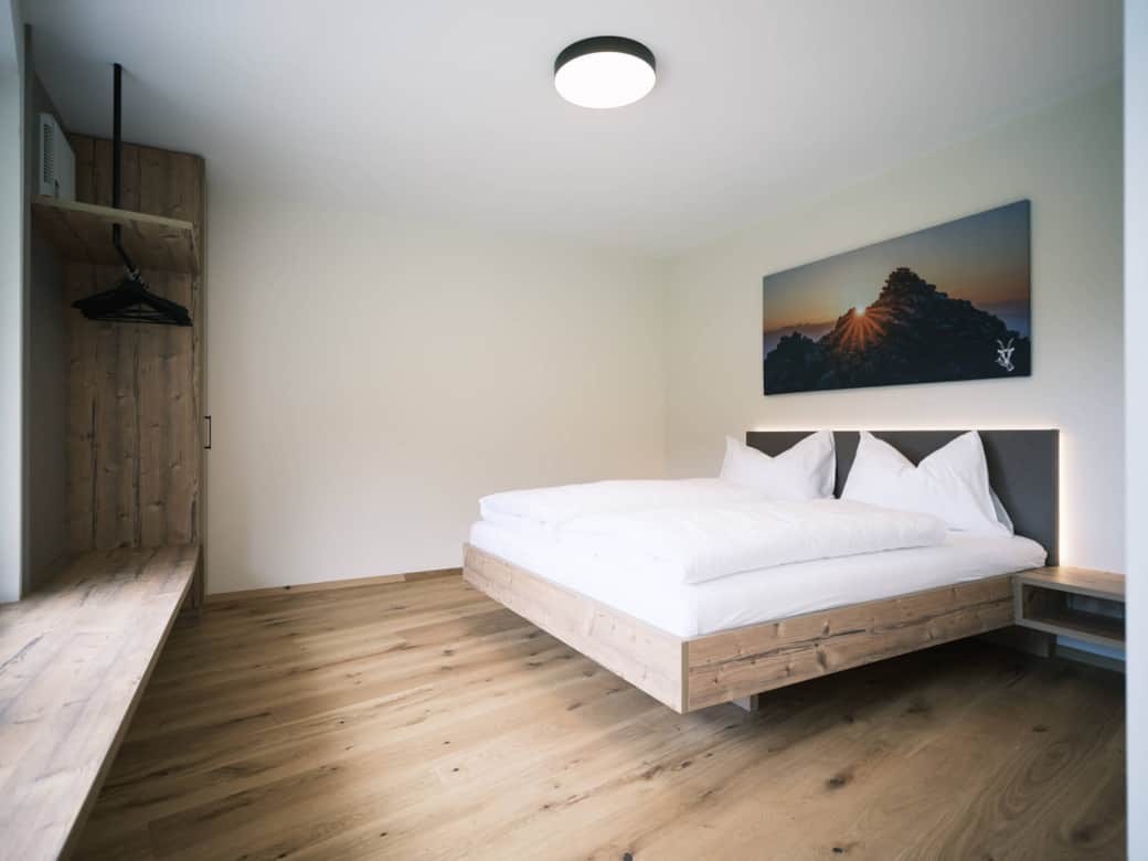Schlafzimmer 01