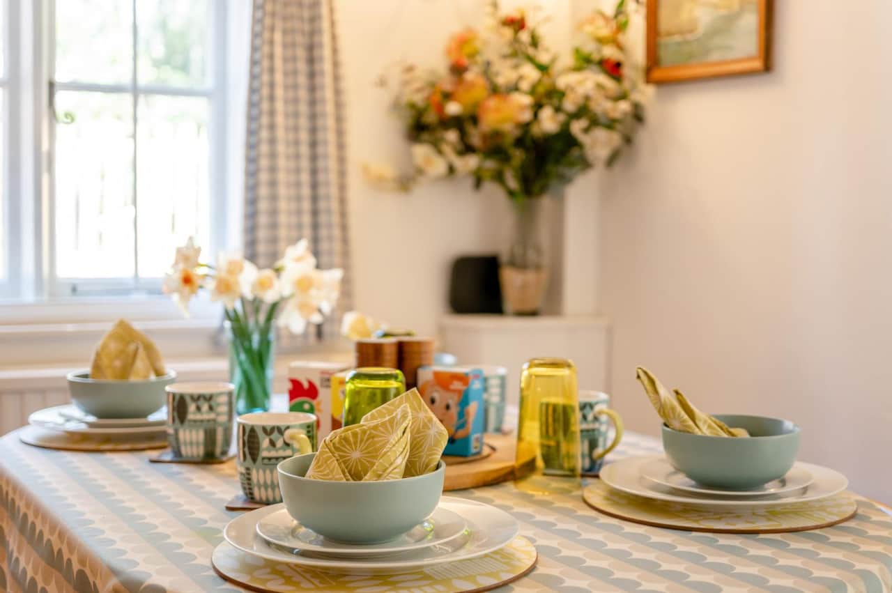 Breakfast Table.jpg