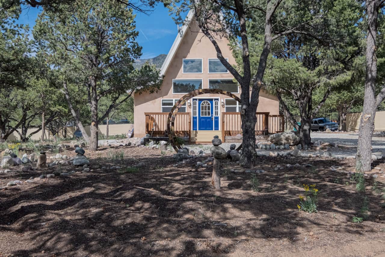 Front Yard with Walking Mediation Paths