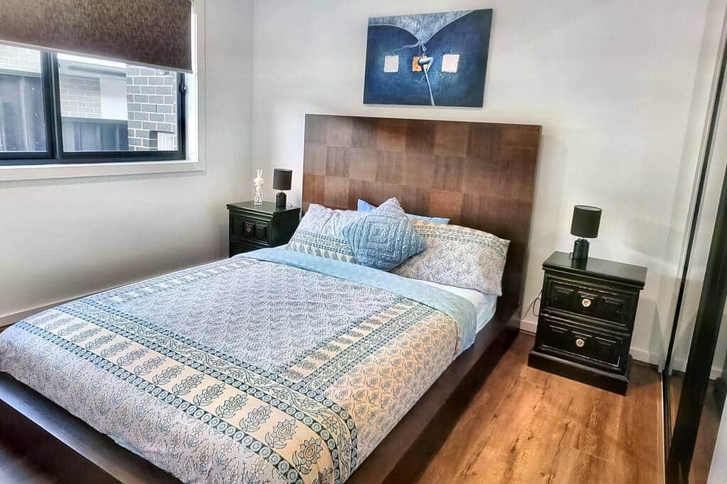 Bedroom 3 with queen bed