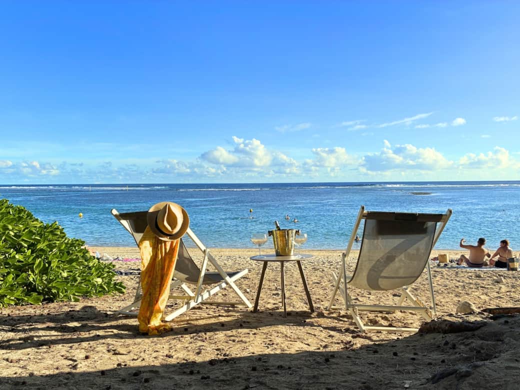 Apéro sur la plage, à deux pas de la villa