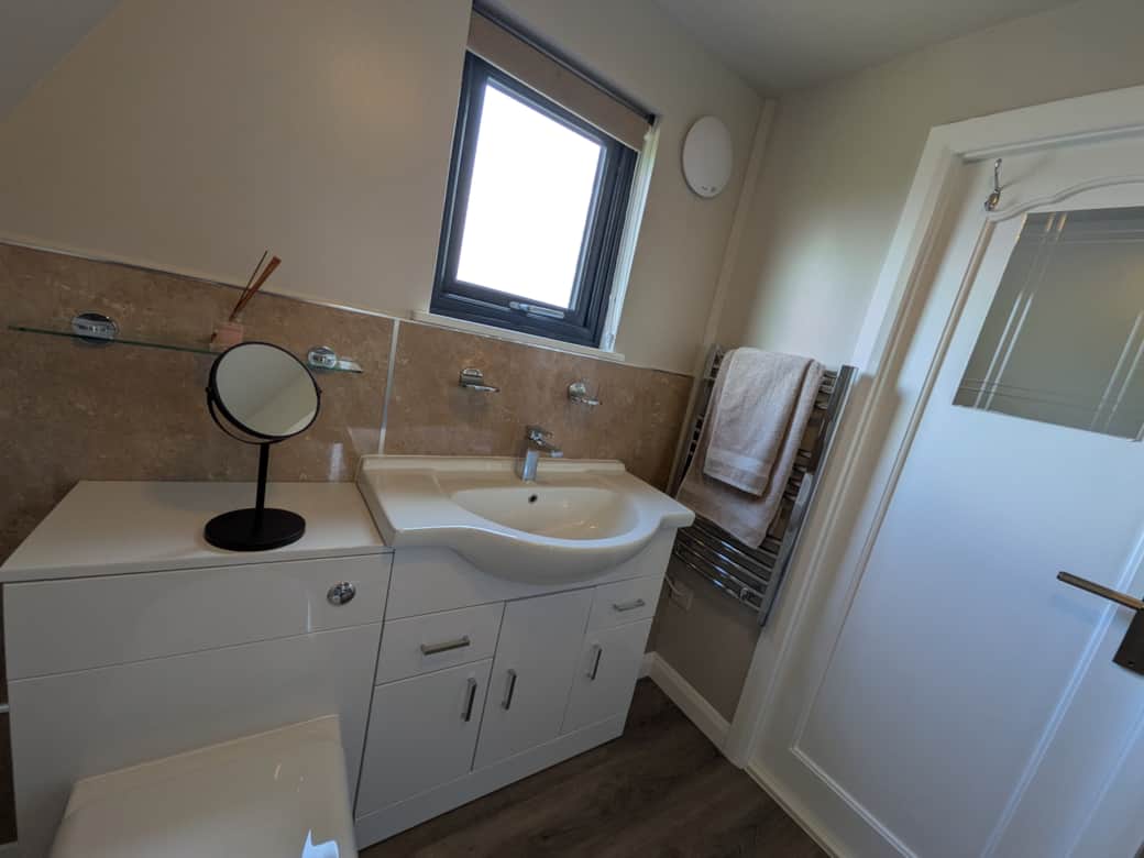 The Chalet bathroom