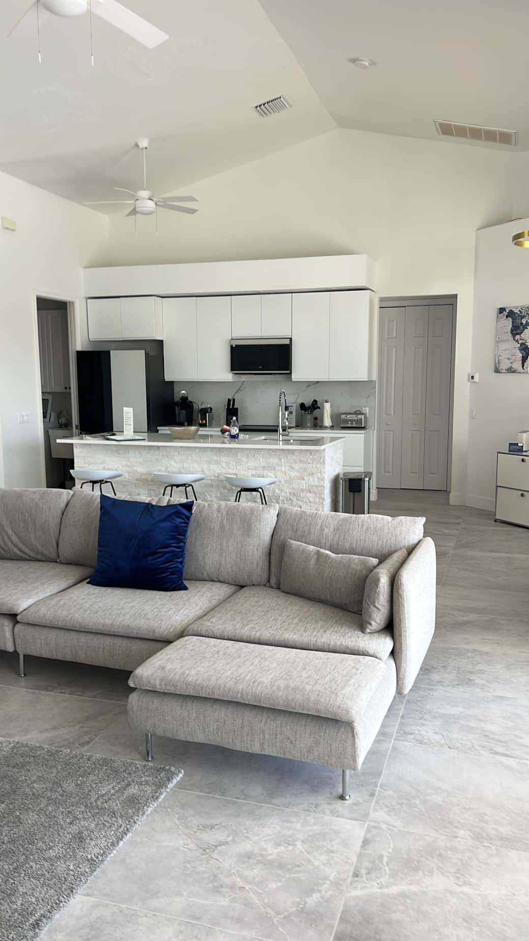 Living room & Kitchen
