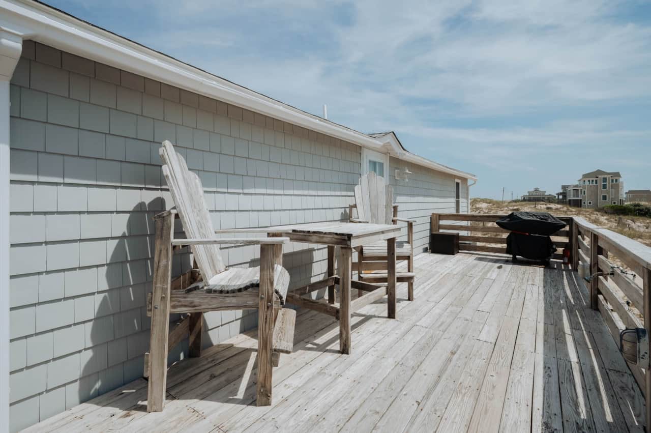Large back porch for sunset views or to just watch wild horses and listen to mother nature.