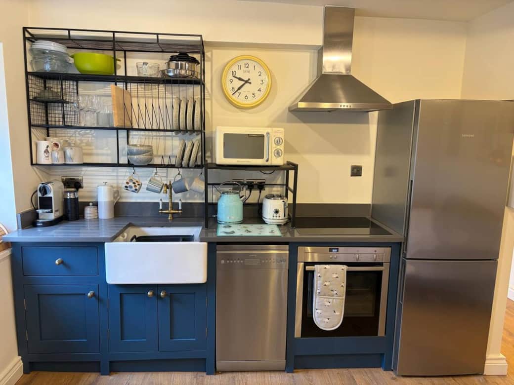 Modern kitchen with everything you need for your stay
